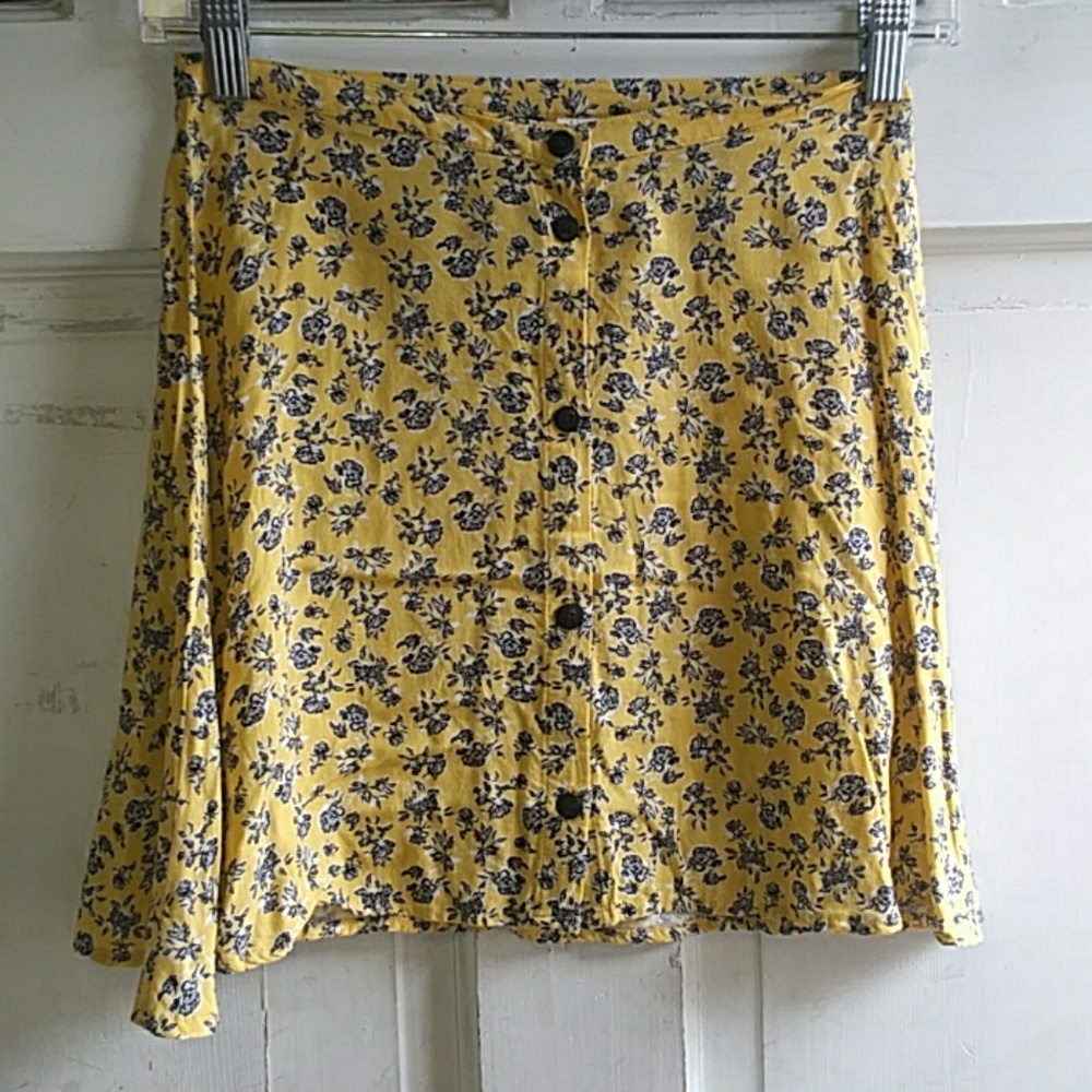 👗Divided Floral Skirt
